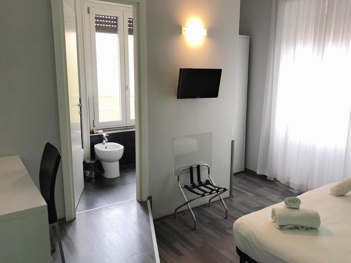 The Manzoni Hotel Rome Exterior photo